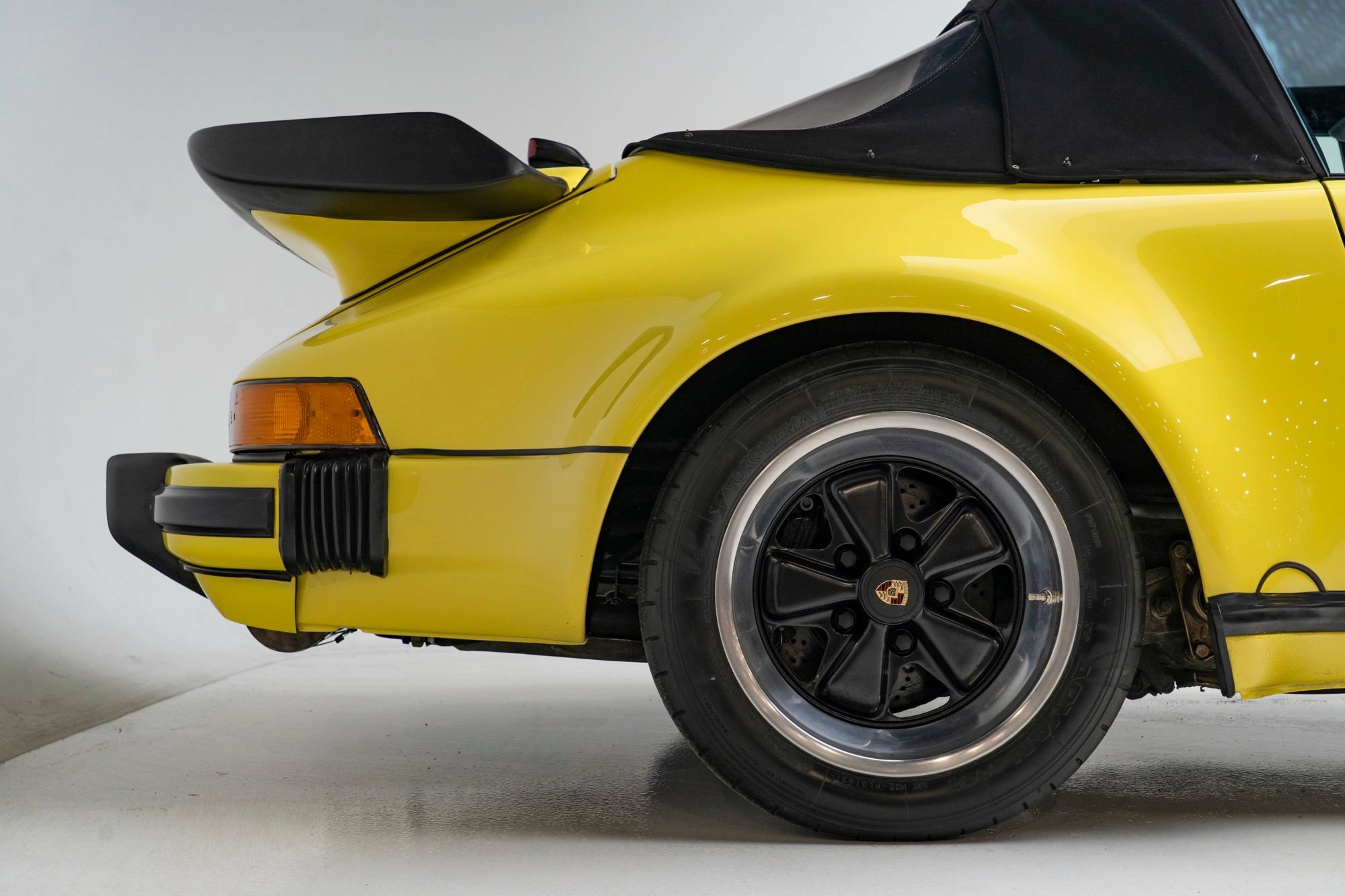 Used 1988 Porsche 911 Carrera RWD image 56