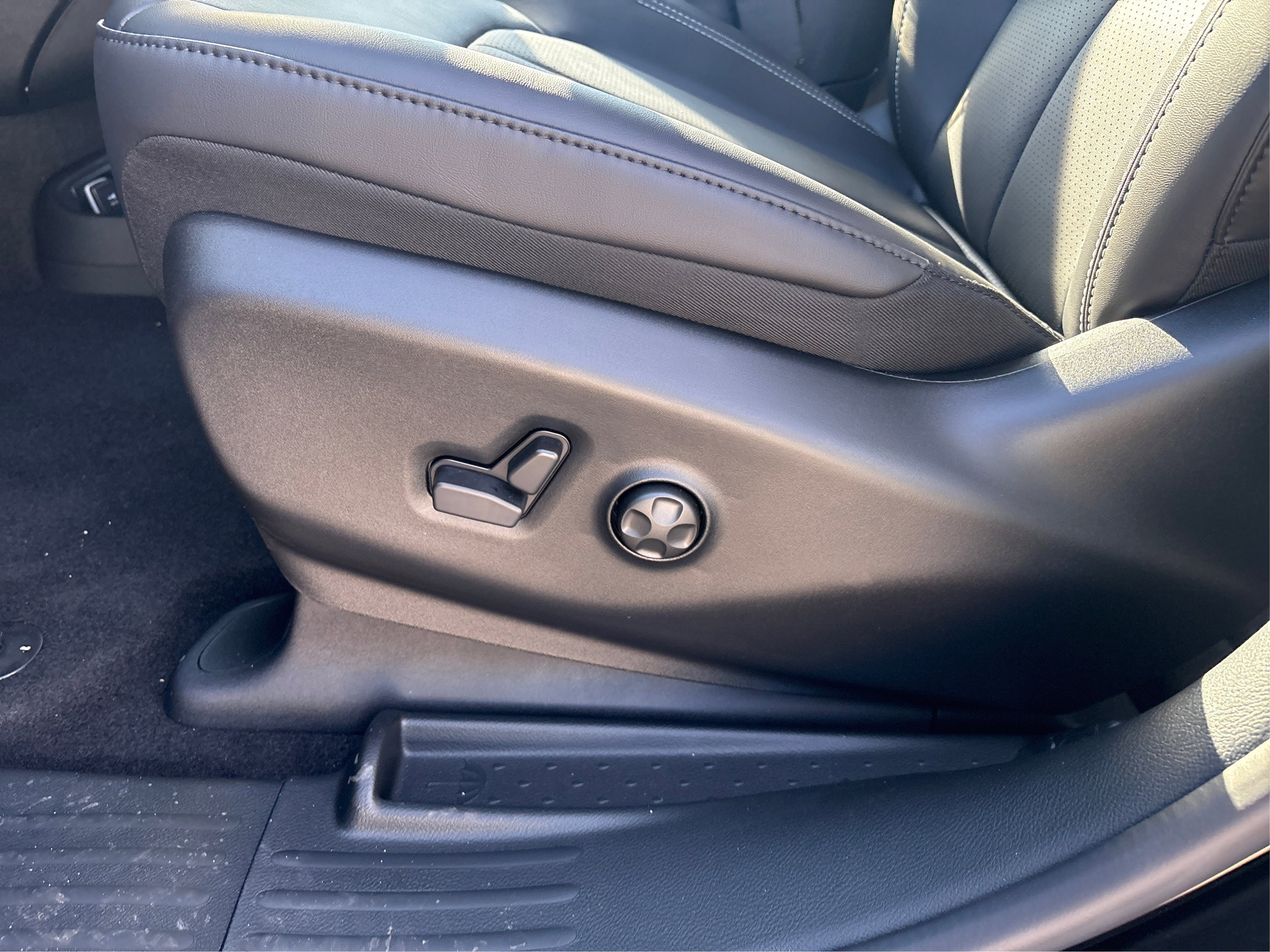 New 2026 Chrysler Pacifica Select image 18