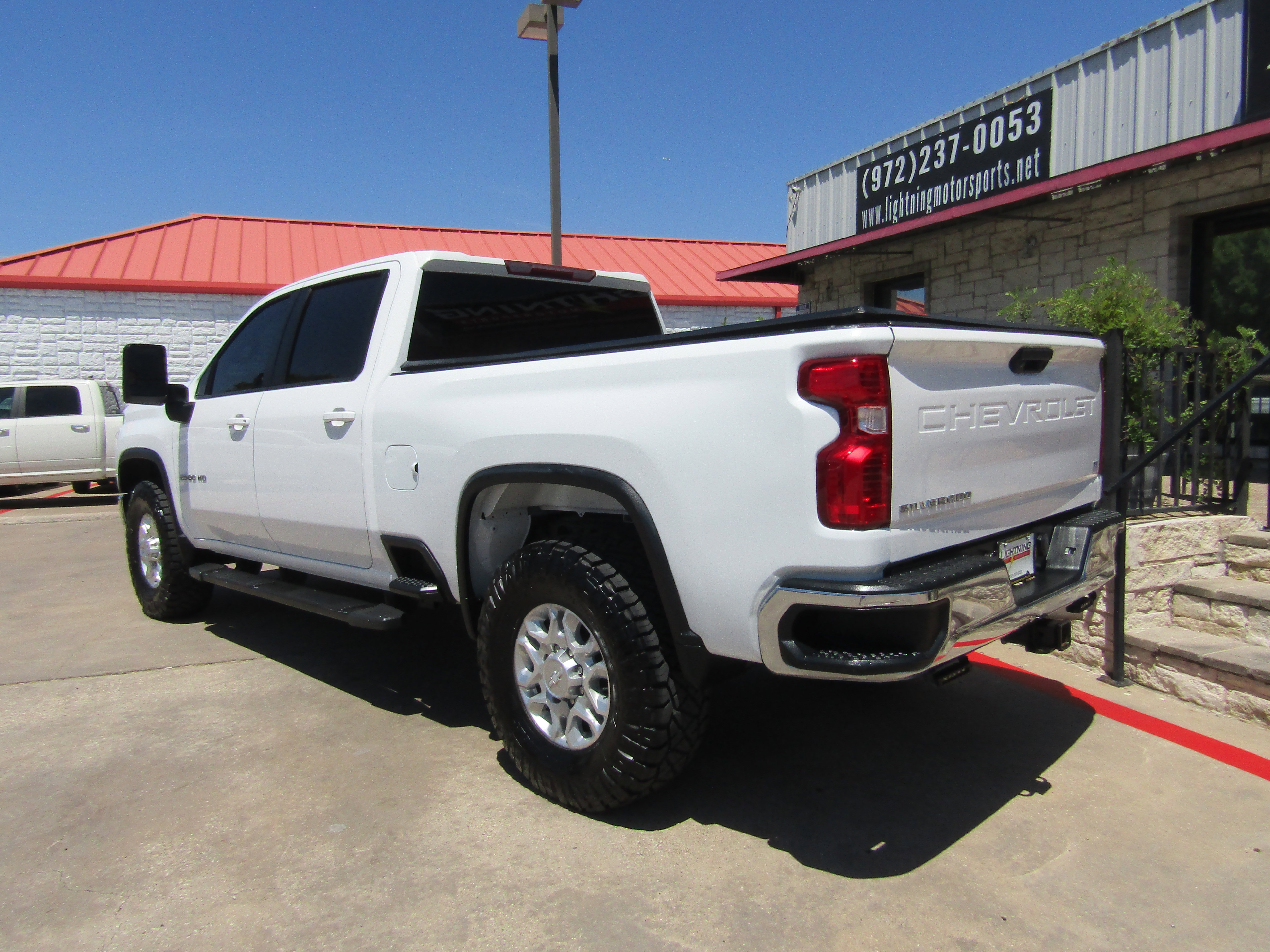Used 2020 Chevrolet Silverado 2500 LT w/ Z71 Off-Road Package image 3