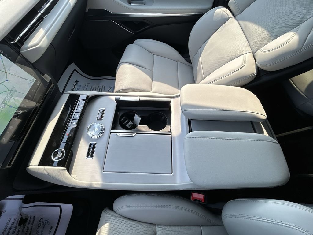 New 2026 Lincoln Navigator L Reserve AWD/4WD image 27
