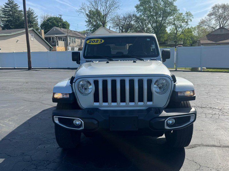 Used 2023 Jeep Wrangler Unlimited Sahara AWD/4WD image 7