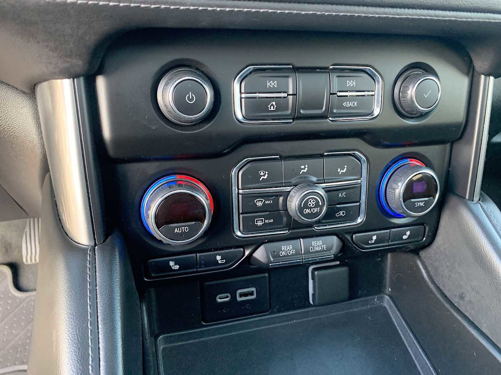 Certified 2021 Chevrolet Tahoe Z71 w/ Z71 Signature Package image 17