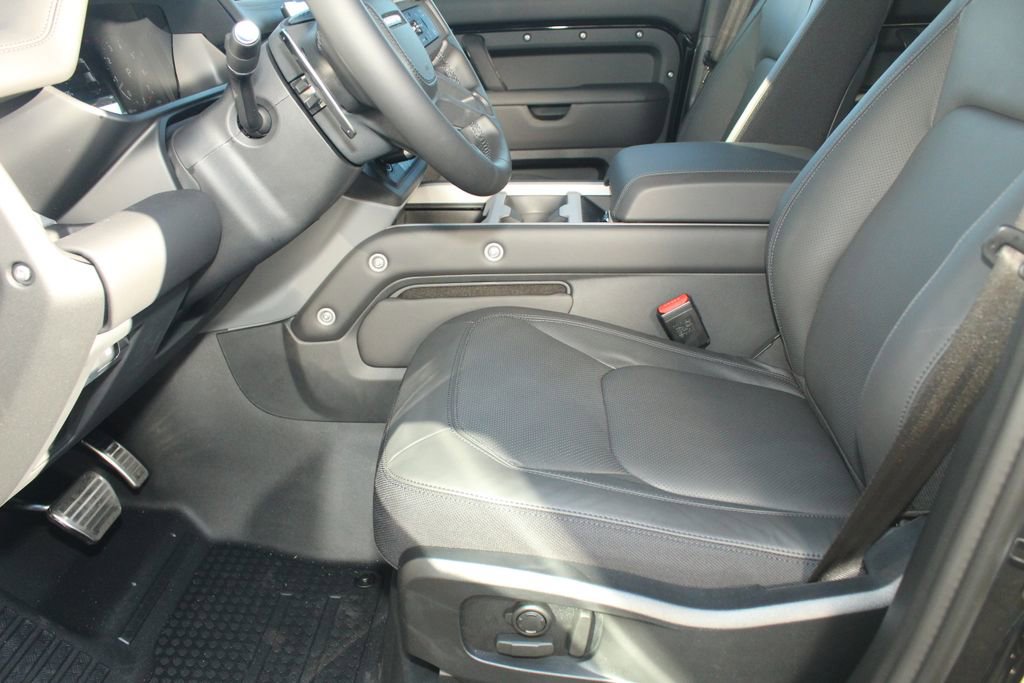New 2026 Land Rover Defender 110 V8 image 19