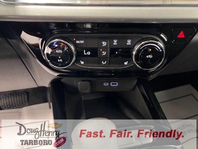 New 2025 Chevrolet Trax LT w/ Sunroof Package image 43