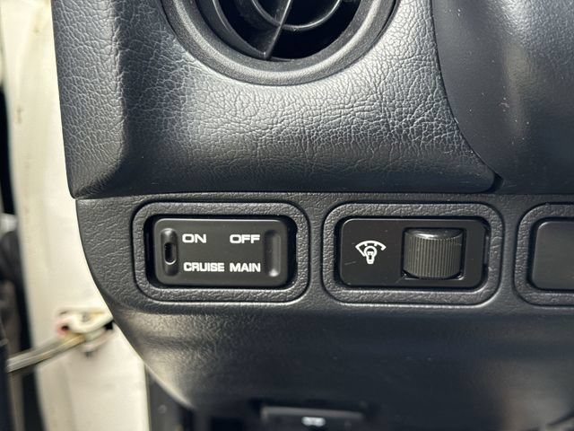 Used 1996 MAZDA MX-5 Miata RWD image 15