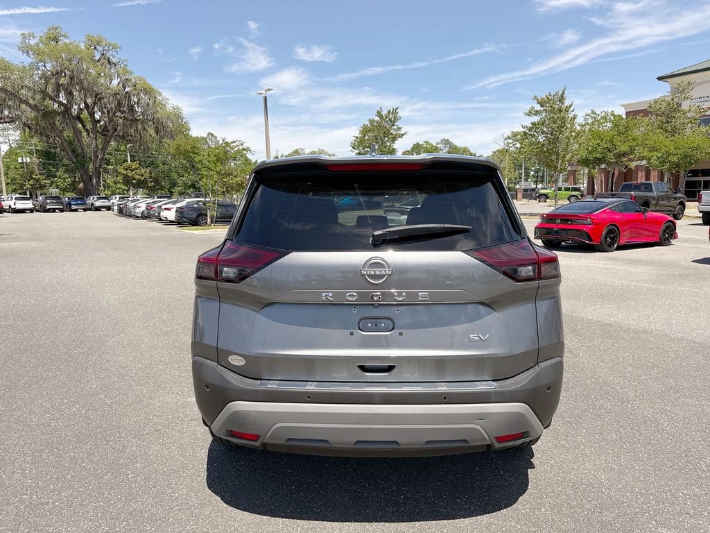 Used 2023 Nissan Rogue SV FWD image 4
