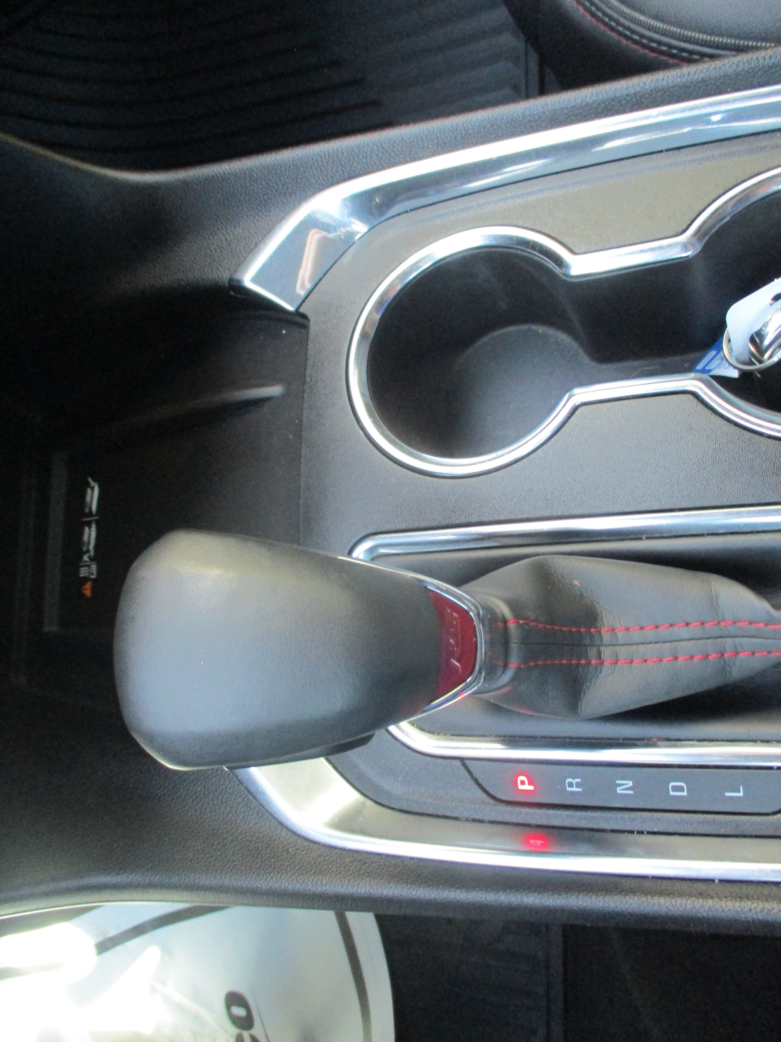Used 2023 Chevrolet Traverse RS FWD image 12