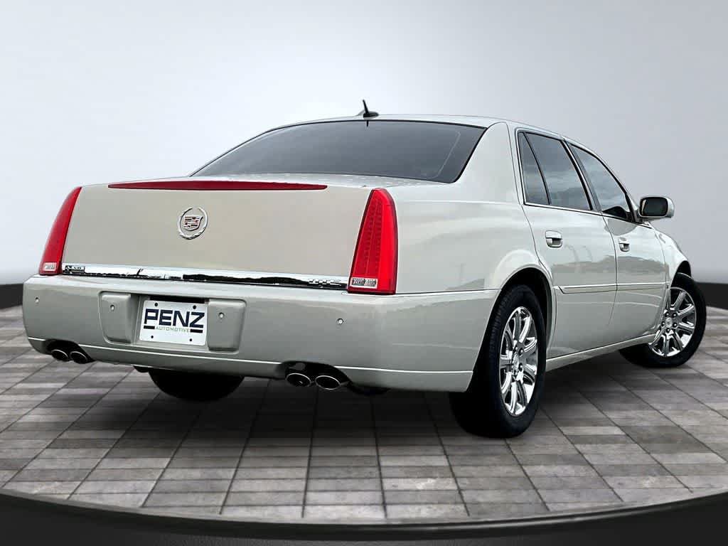 Used 2008 Cadillac DTS FWD image 7
