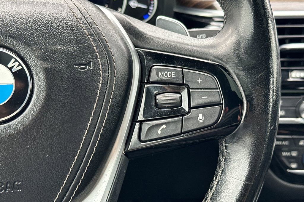 Used 2018 BMW 540i xDrive AWD/4WD image 27