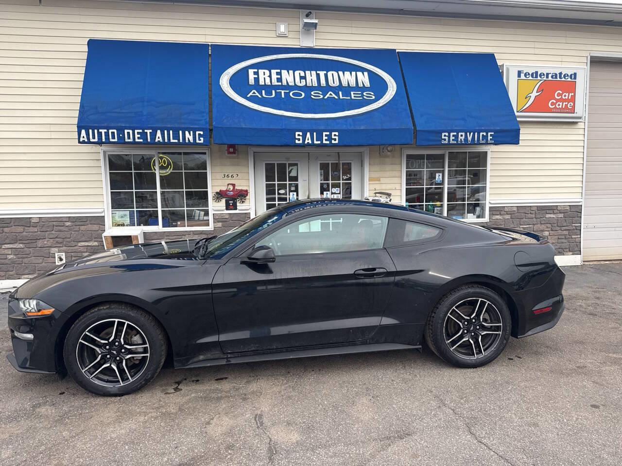 Used 2018 Ford Mustang Premium w/ Equipment Group 201A RWD image 9