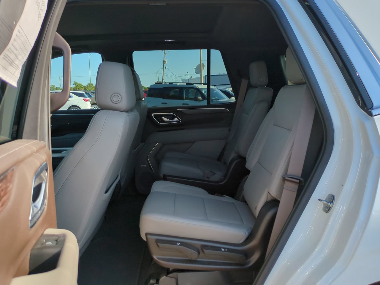 Used 2022 Chevrolet Tahoe LT w/ LT Signature Plus Package RWD image 14