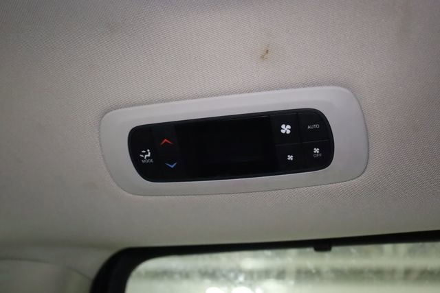 Used 2018 Chrysler Pacifica Touring Plus image 30