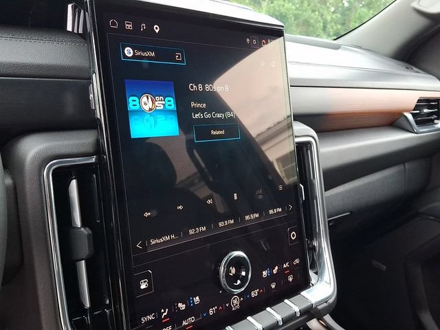 Certified 2025 GMC Yukon XL Denali AWD/4WD image 18