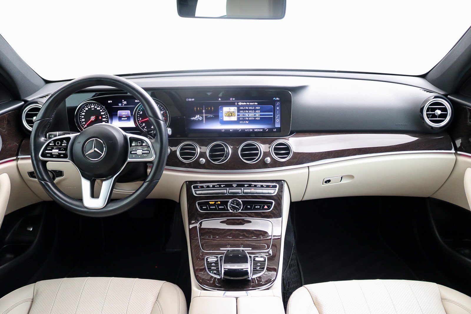 Used 2019 Mercedes-Benz E 450 4MATIC Wagon image 15