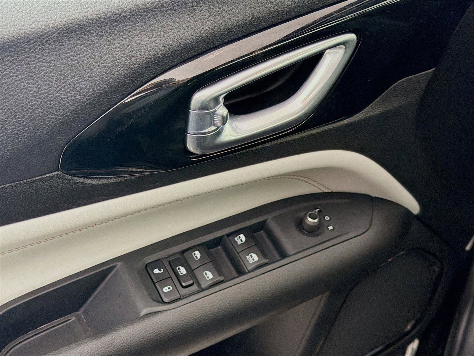 Used 2024 Jeep Compass Limited image 18