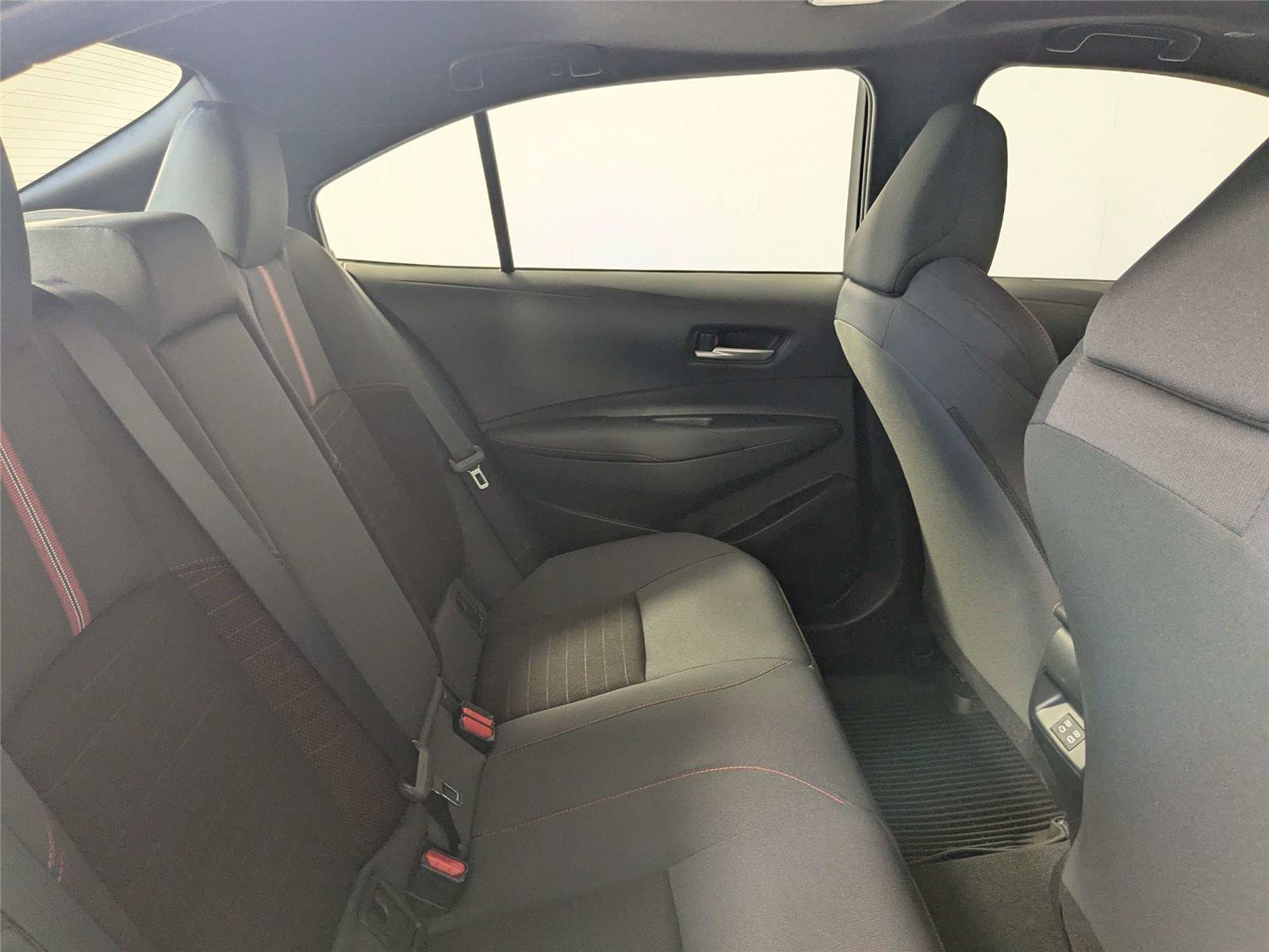 Certified 2025 Toyota Corolla SE w/ SE Premium Package AWD/4WD image 29