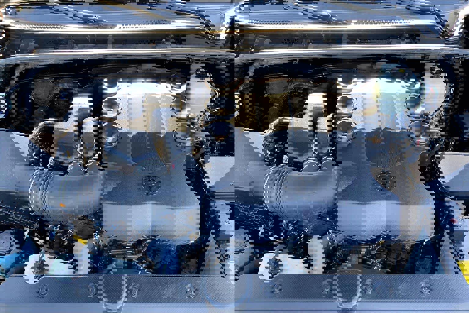 Used 2020 Toyota 4Runner SR5 Premium w/ Moonroof Package AWD/4WD image 32