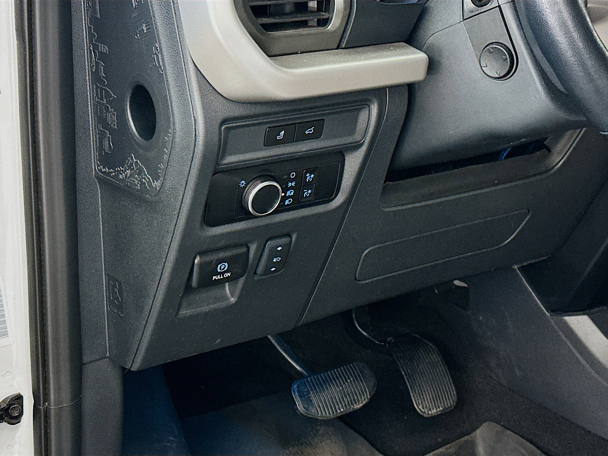 Used 2024 Ford Expedition Max XLT image 17