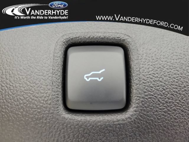 New 2026 Ford Escape SE FWD image 8