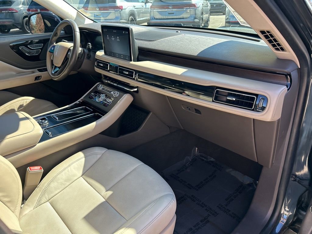 Used 2022 Lincoln Aviator Reserve w/ Elements Package Plus image 41