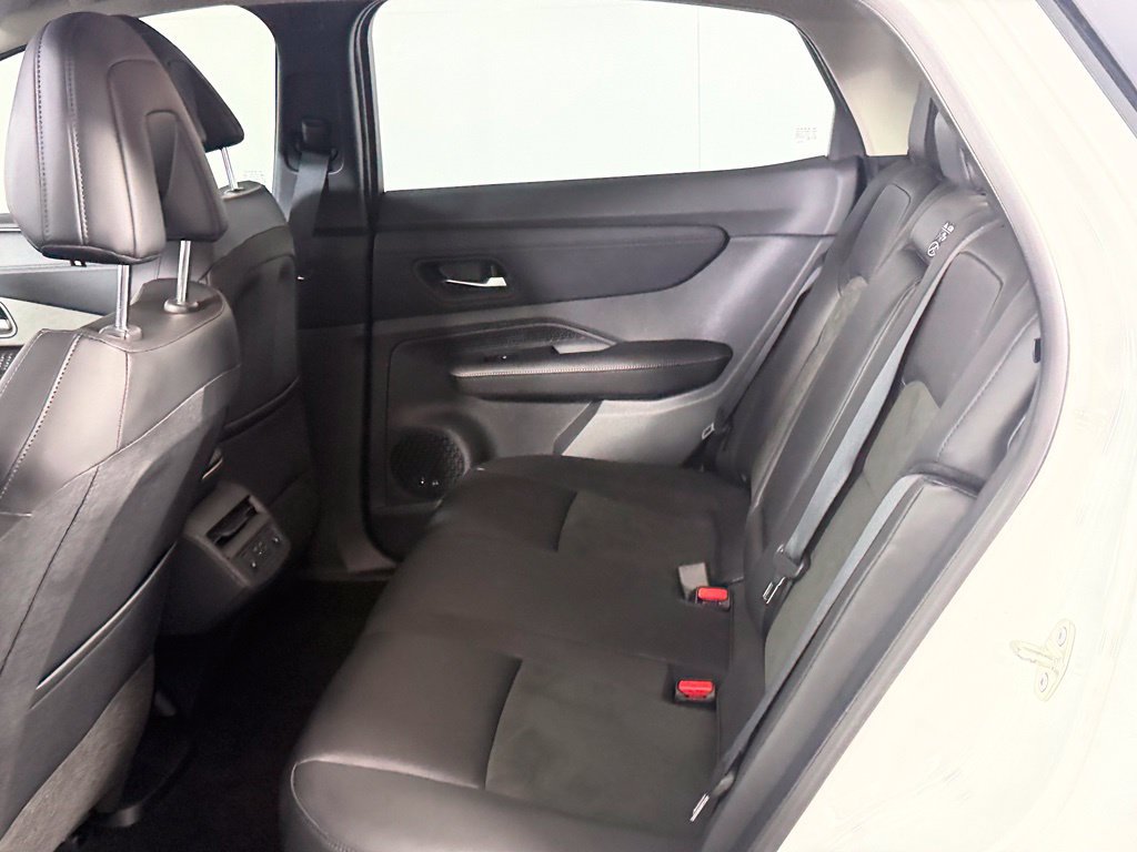Used 2024 Nissan Ariya FWD image 19