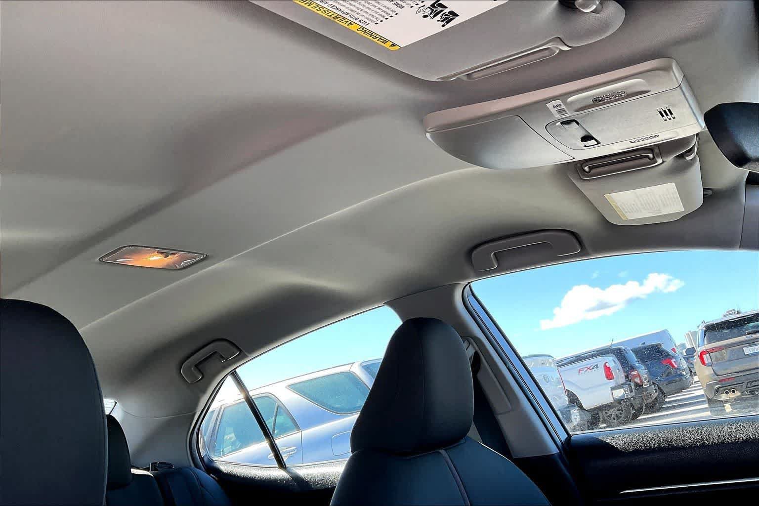 Used 2020 Toyota Camry LE FWD image 30