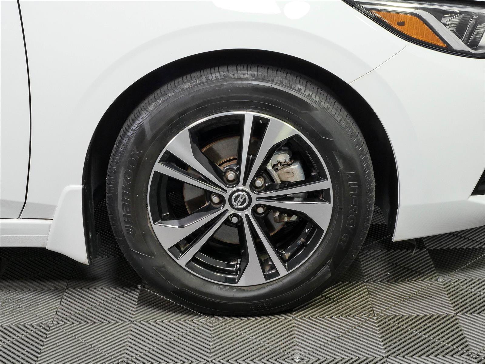 Used 2023 Nissan Sentra SV FWD image 36