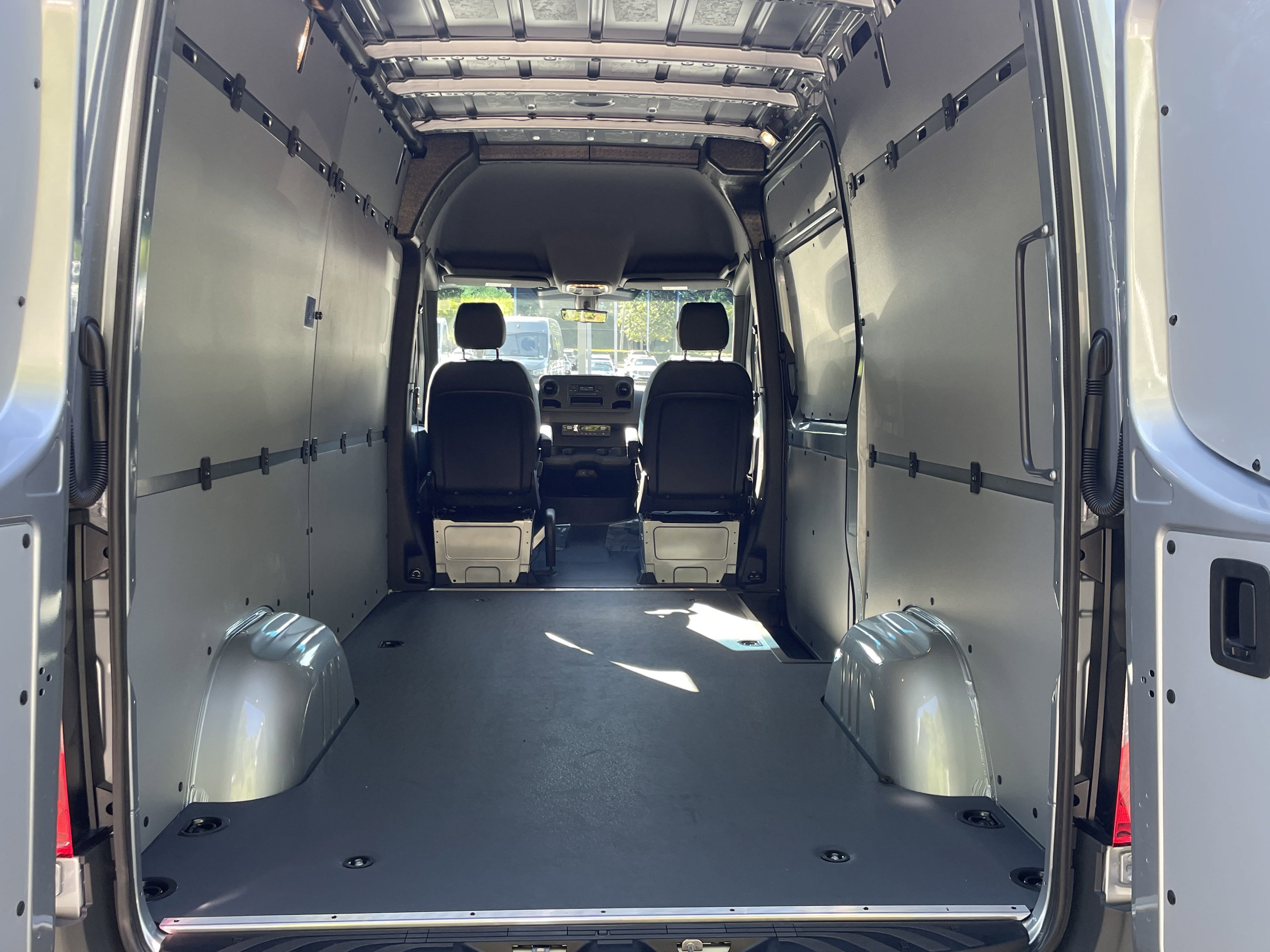 New 2025 Mercedes-Benz Sprinter 2500 image 13