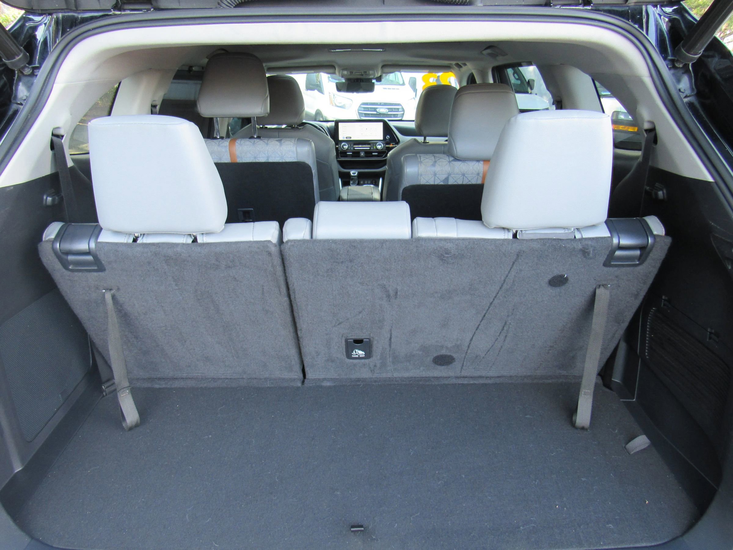 Used 2023 Toyota Highlander Bronze Edition image 25