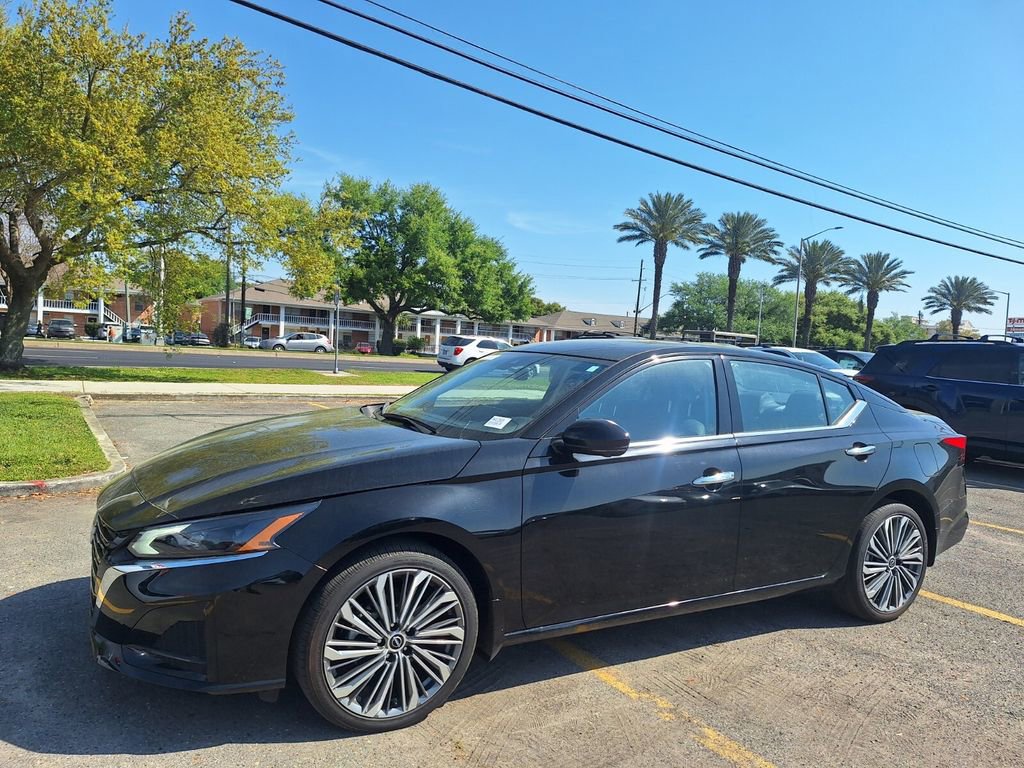 Certified 2025 Nissan Altima 2.5 SL image 9