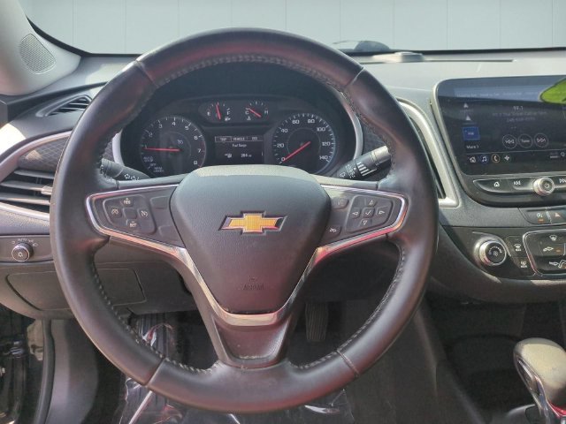 Used 2021 Chevrolet Malibu RS FWD image 17