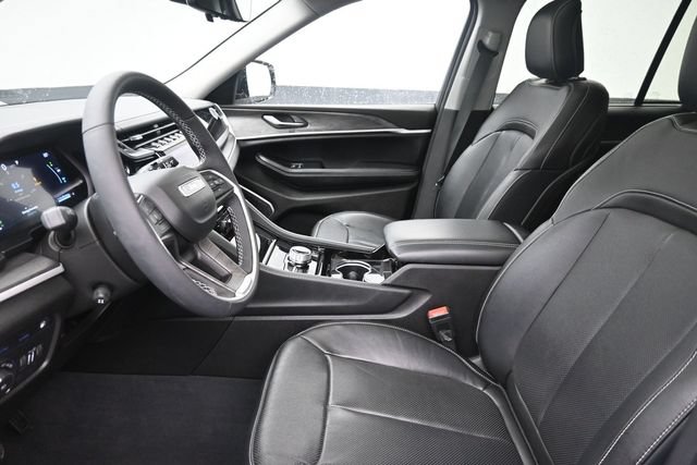 Used 2022 Jeep Grand Cherokee Limited 4xe w/ Luxury Tech Group II AWD/4WD image 17
