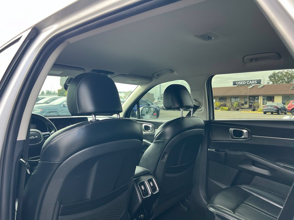 Used 2022 Kia Sorento S AWD/4WD image 13