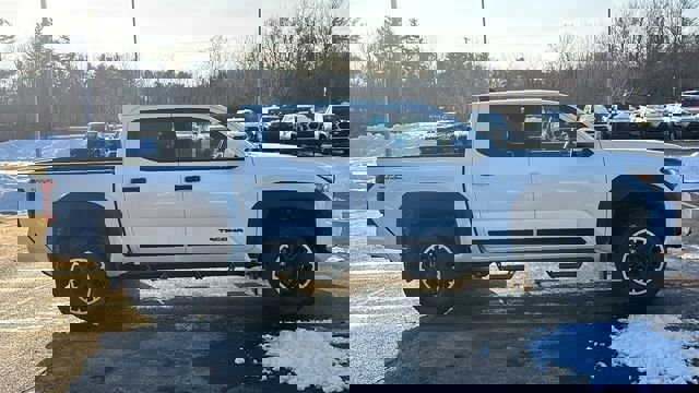 New 2025 Toyota Tacoma TRD Off-Road image 31