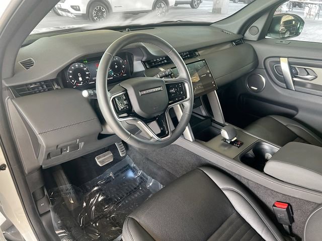 Used 2025 Land Rover Discovery Sport Dynamic SE image 11