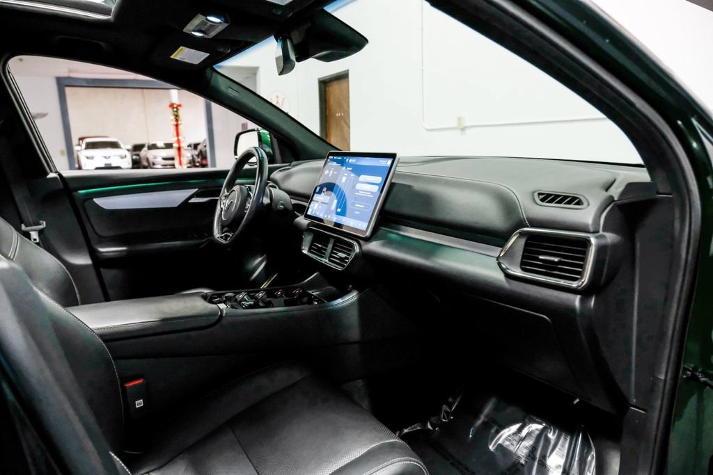 Used 2023 VinFast VF 8 Plus AWD/4WD image 15