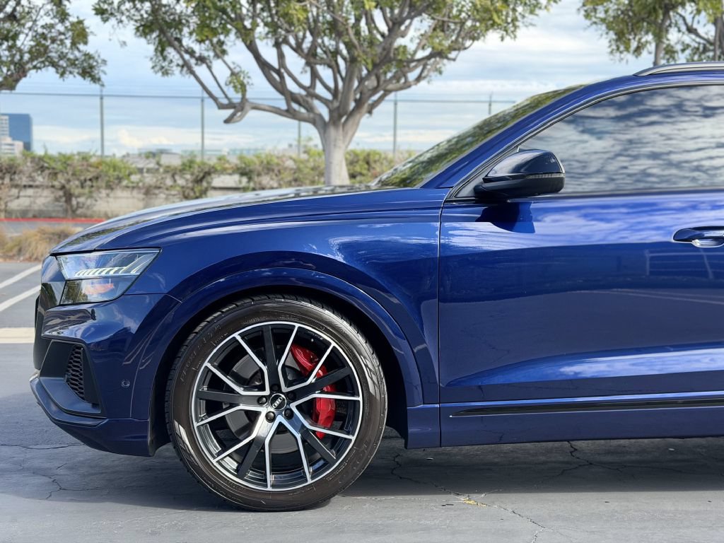 Used 2020 Audi SQ8 Prestige w/ Prestige Package AWD/4WD image 9