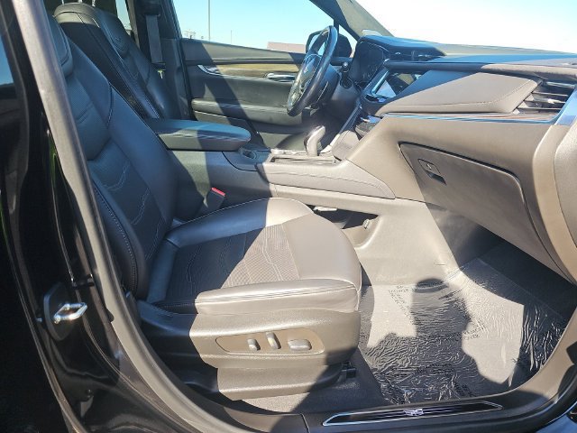 Used 2022 Cadillac XT5 Sportv w/ Platinum Package AWD/4WD image 6