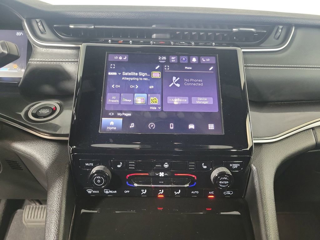 Used 2023 Jeep Grand Cherokee Altitude RWD image 19