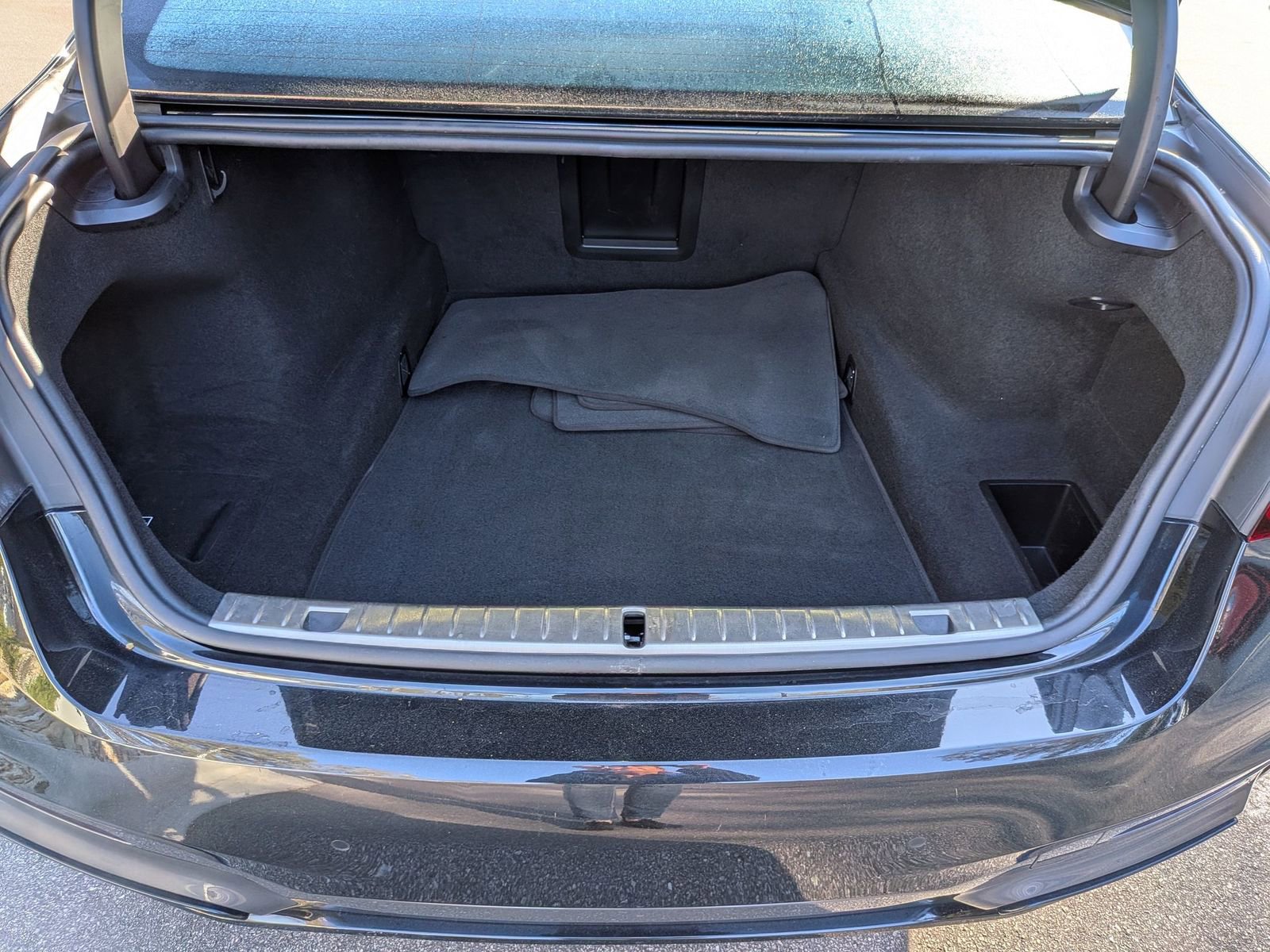 Used 2022 BMW 740i xDrive w/ M Sport Package image 33