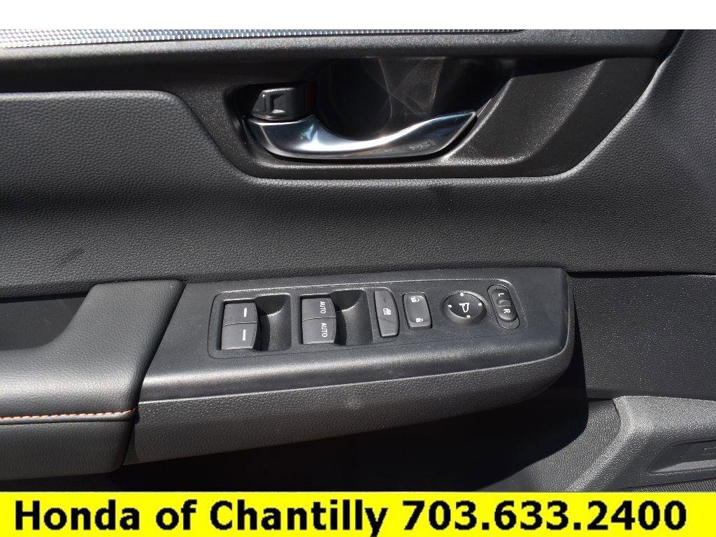 Used 2025 Honda CR-V Sport image 32