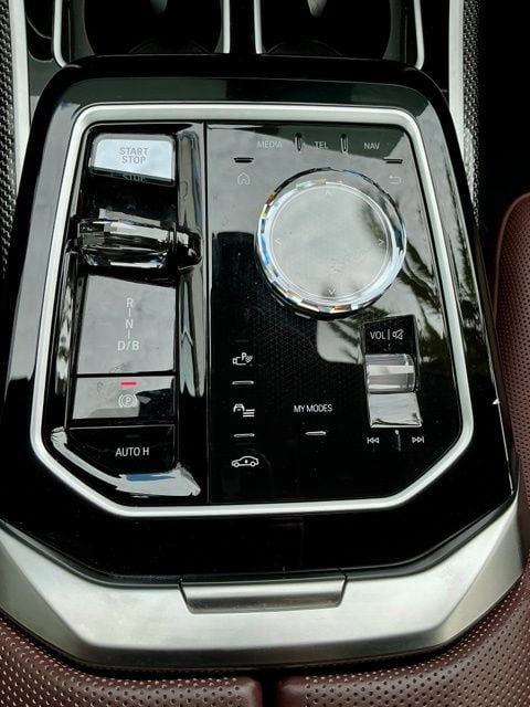 Used 2023 BMW i7 xDrive60 AWD/4WD image 23