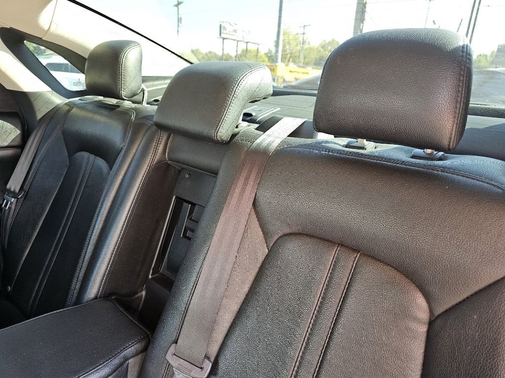 Used 2015 Lincoln MKZ AWD image 32