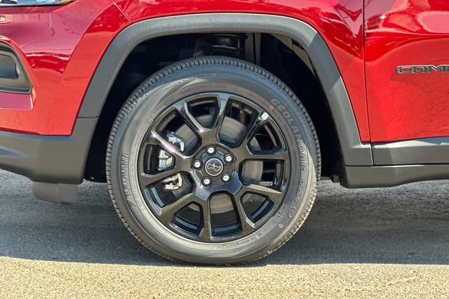 New 2026 Jeep Compass Latitude AWD/4WD image 24