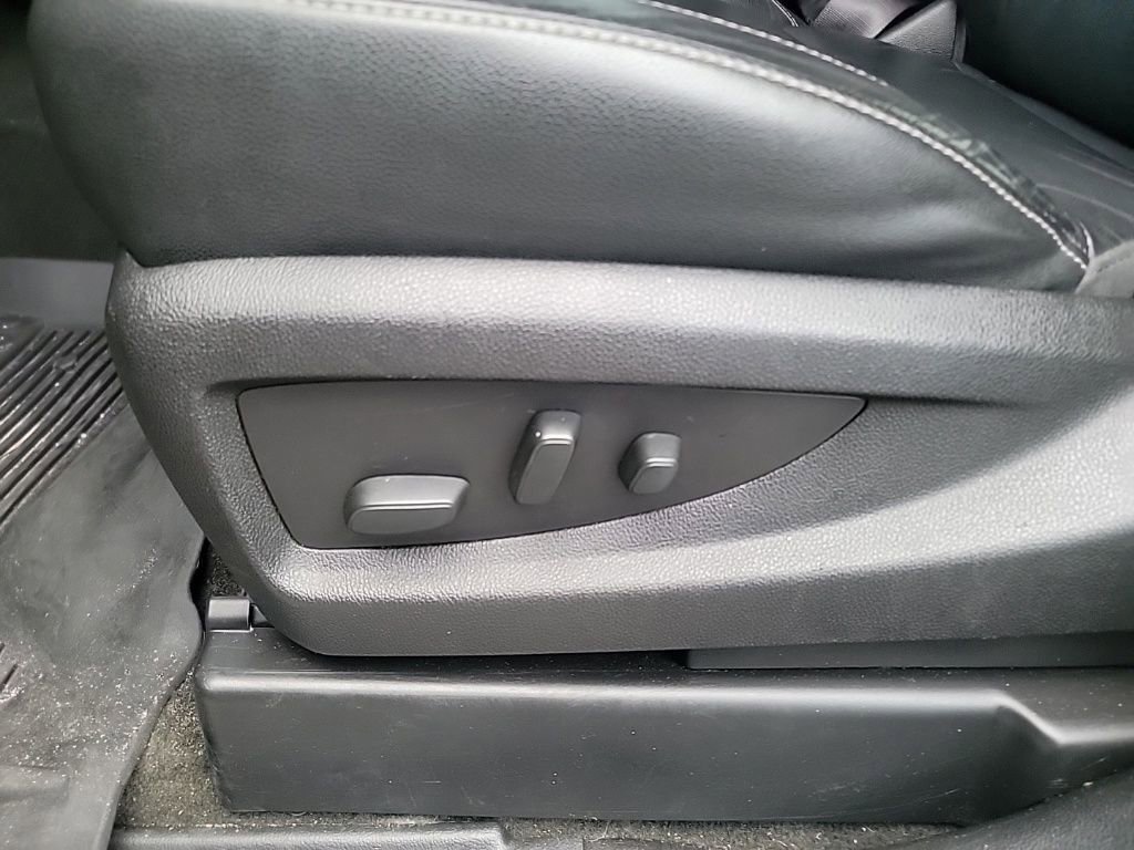 Used 2017 Chevrolet Silverado 1500 LT w/ All Star Edition image 13