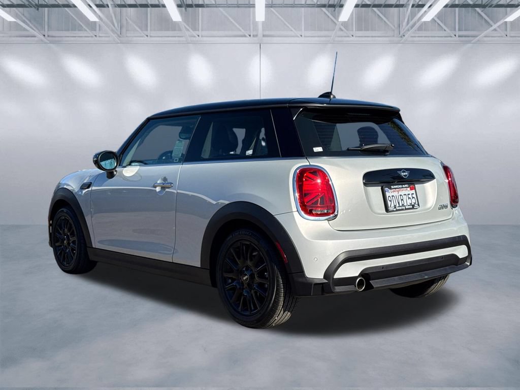 Used 2023 MINI Cooper 2-Door Hardtop FWD image 4