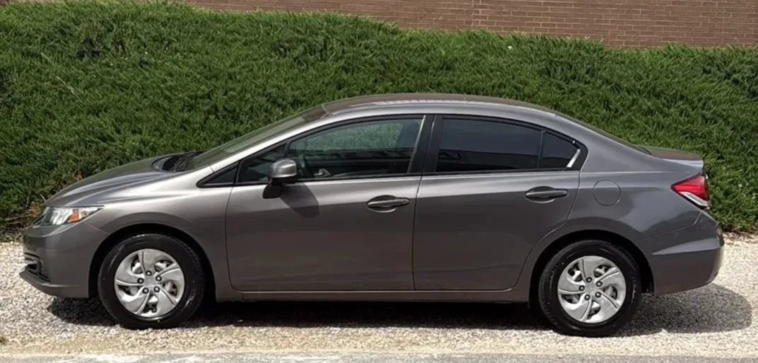 Used 2013 Honda Civic LX image 2