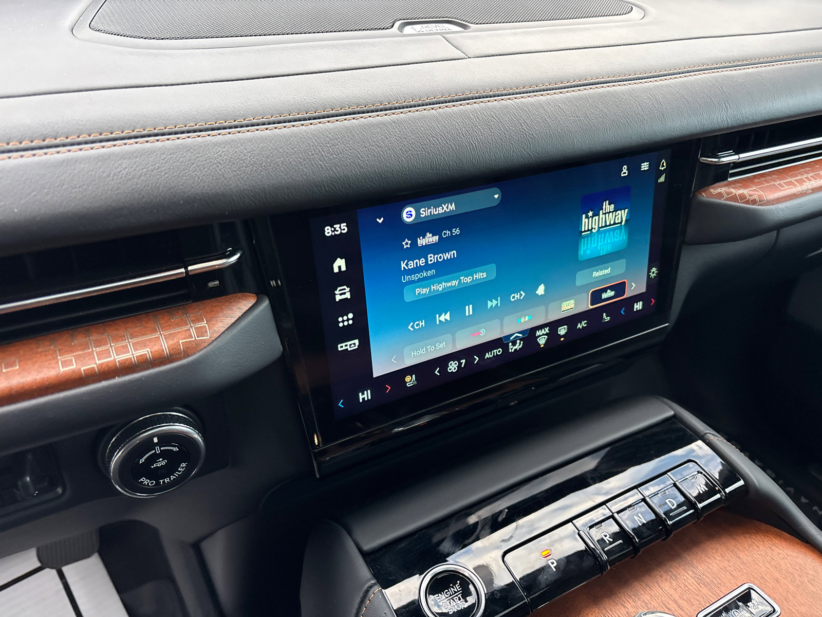 New 2025 Lincoln Navigator L Black Label AWD/4WD image 21