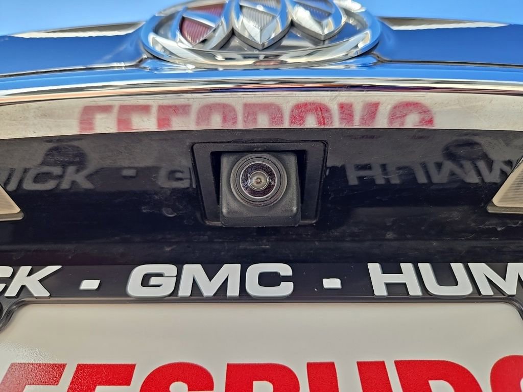 Used 2022 Buick Encore Preferred w/ Safety Package image 41