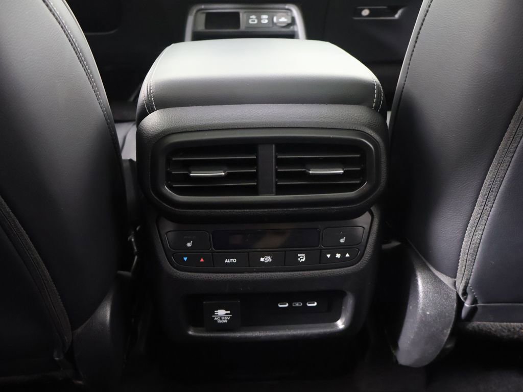 Used 2025 Honda Pilot Elite image 64